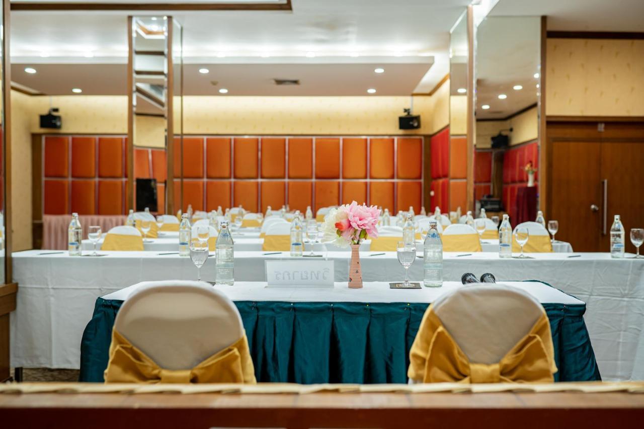 Sirin Hotel & Resident Κον Καέν Εξωτερικό φωτογραφία